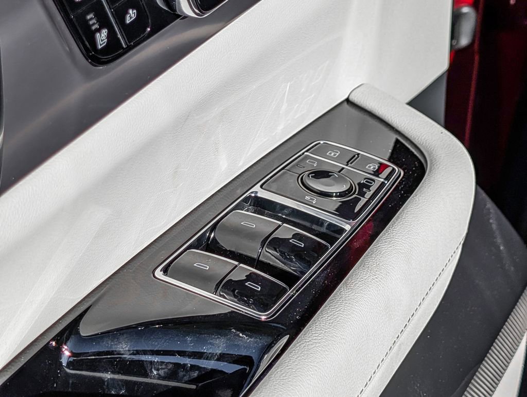 New 2026 Cadillac Vistiq Sport AWD/4WD image 11