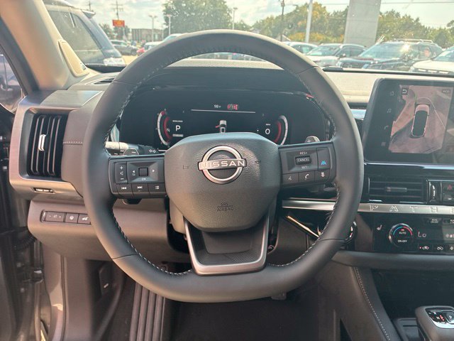 New 2026 Nissan Pathfinder SL w/ SL Premium Package FWD image 12