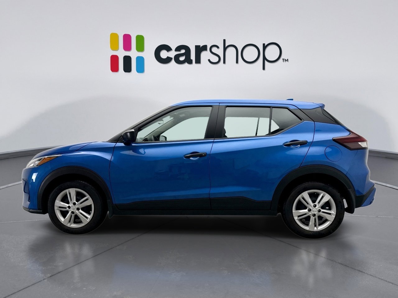 Used 2025 Nissan Kicks Play S image 2