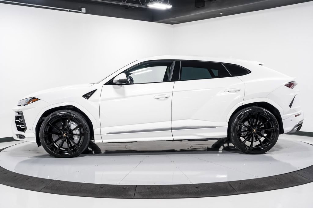 Used 2022 Lamborghini Urus image 6