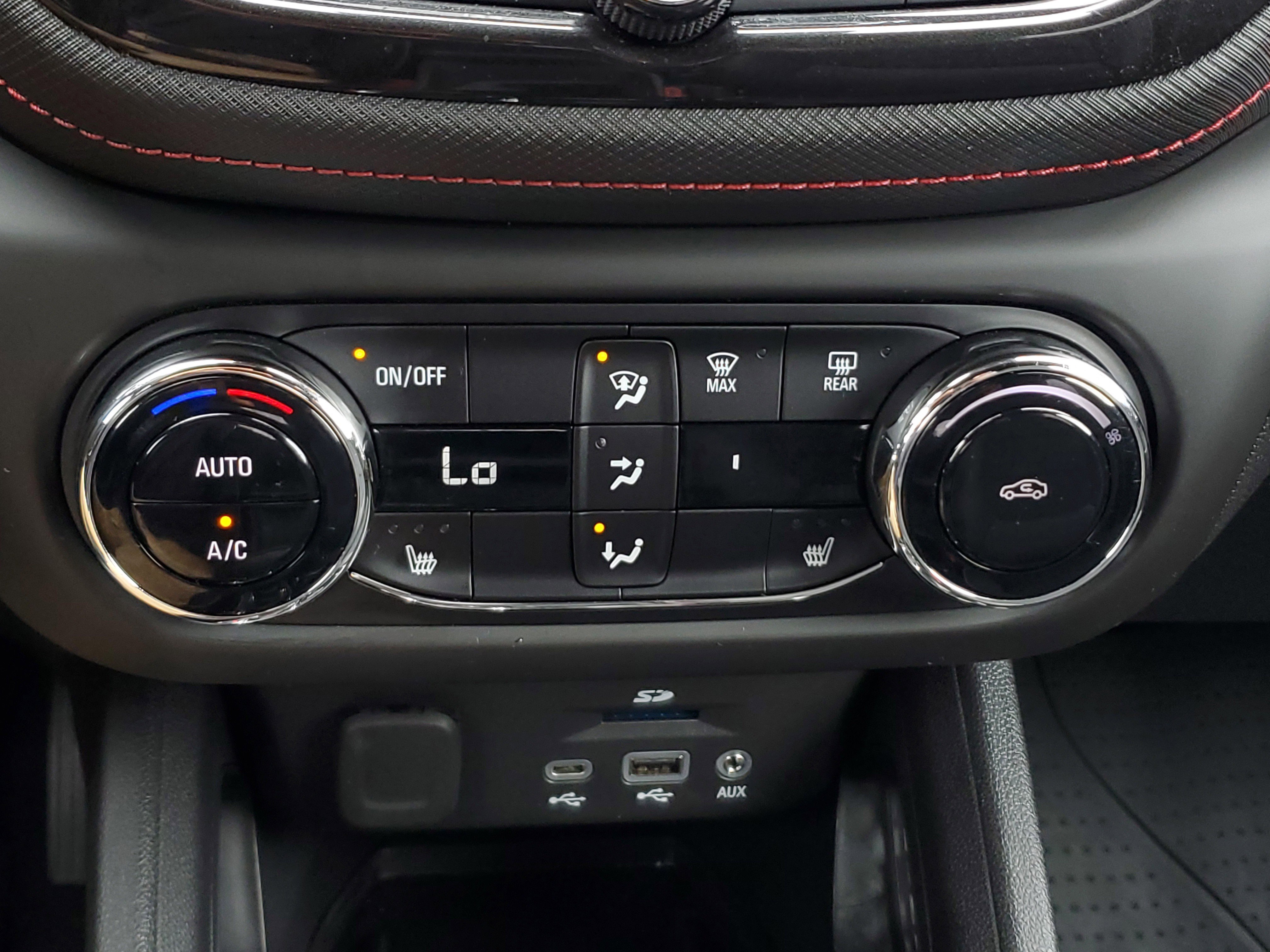 Used 2023 Chevrolet TrailBlazer RS w/ Sun and Liftgate Package image 26