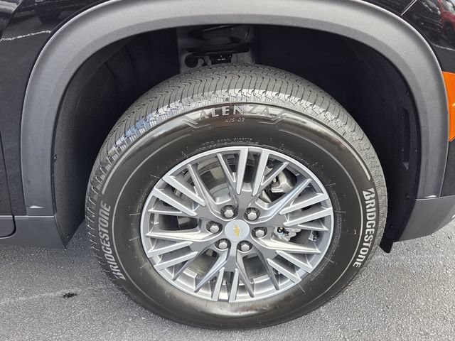 Certified 2026 Chevrolet Traverse LT w/ Driver Confidence Package FWD image 8
