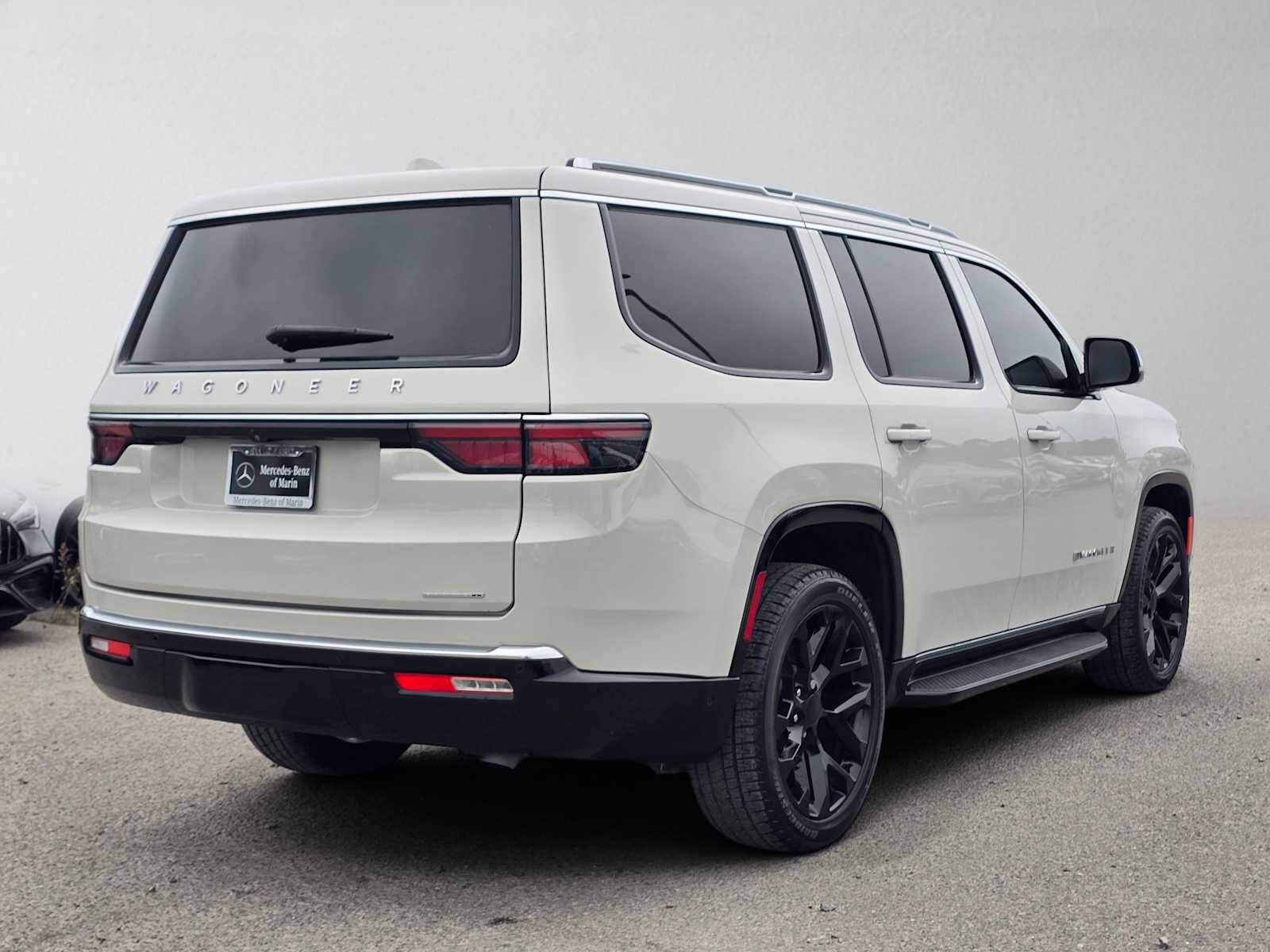 Used 2022 Jeep Wagoneer Series I w/ Convenience Group I RWD image 3