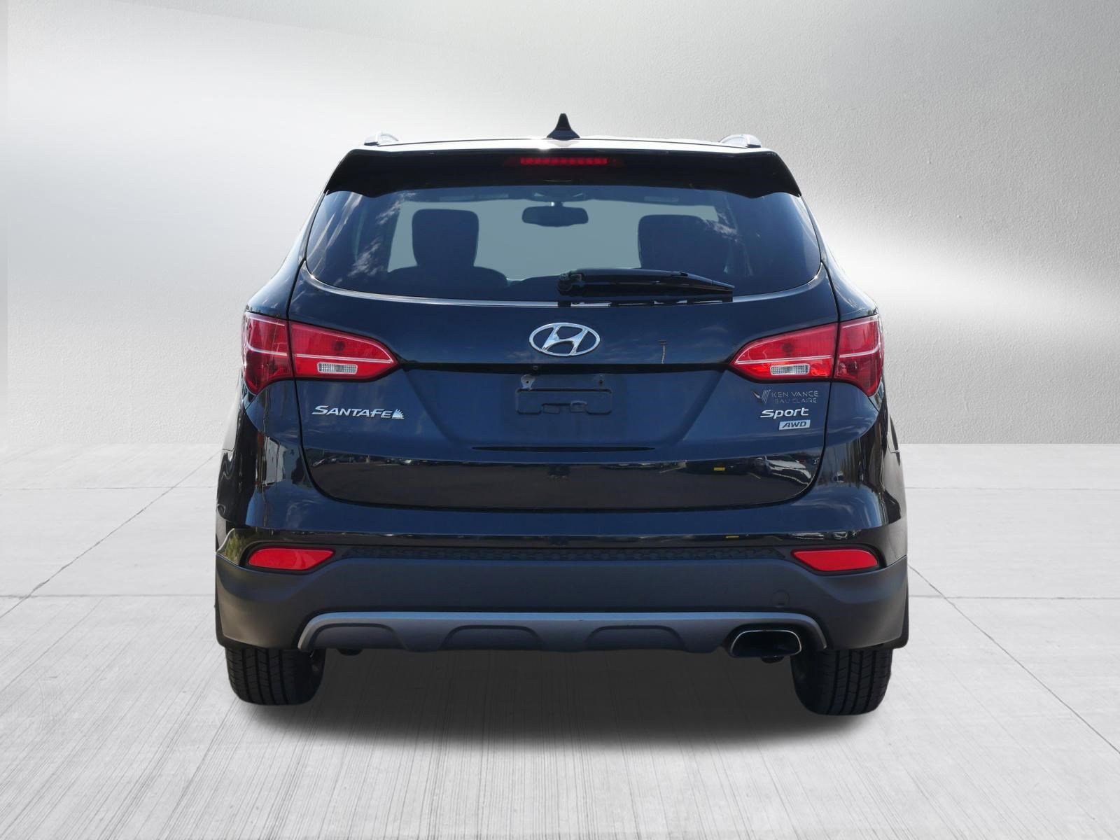 Used 2016 Hyundai Santa Fe Sport w/ Option Group 02 AWD/4WD image 4
