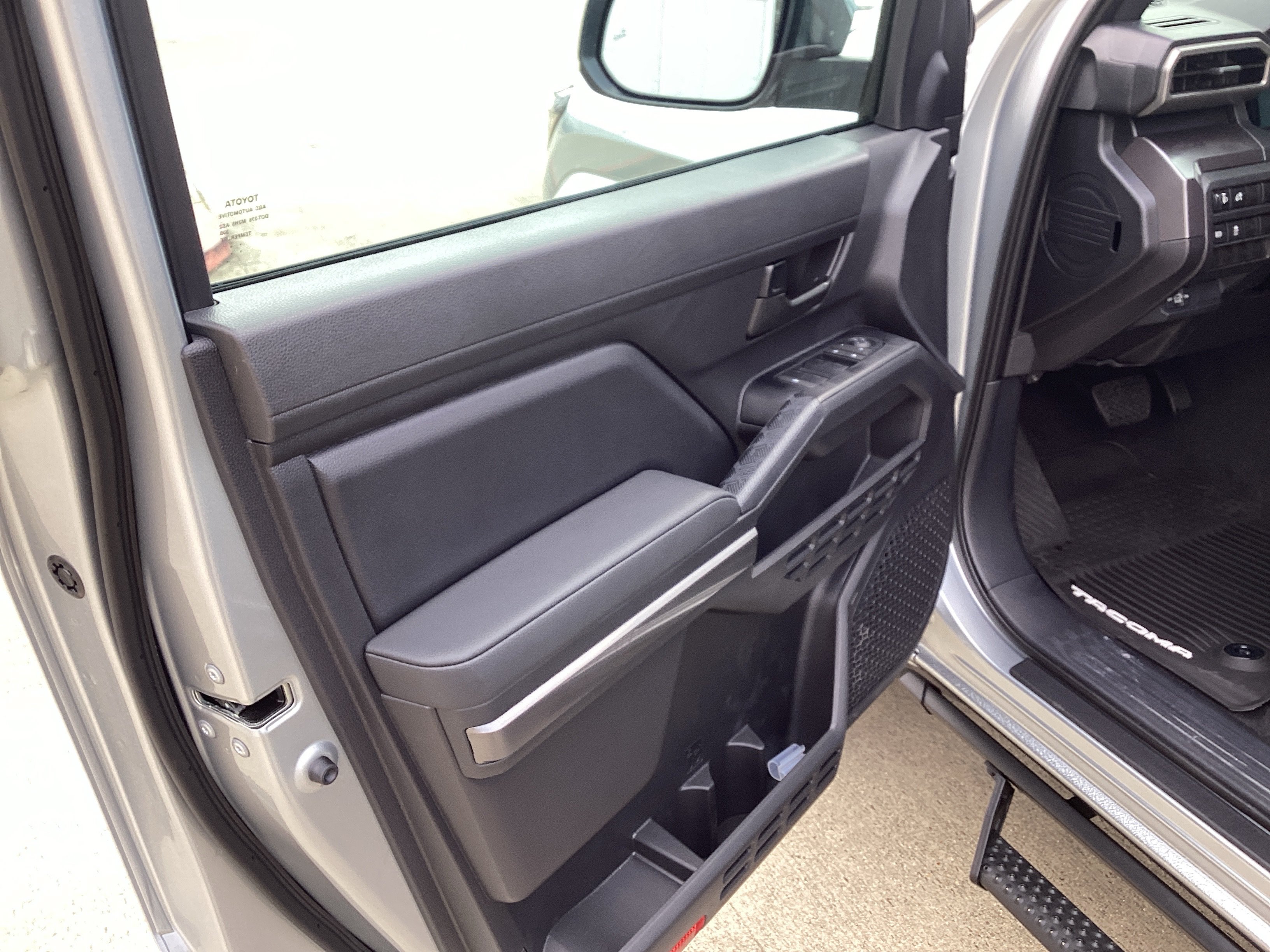 New 2026 Toyota Tacoma SR5 AWD/4WD image 5