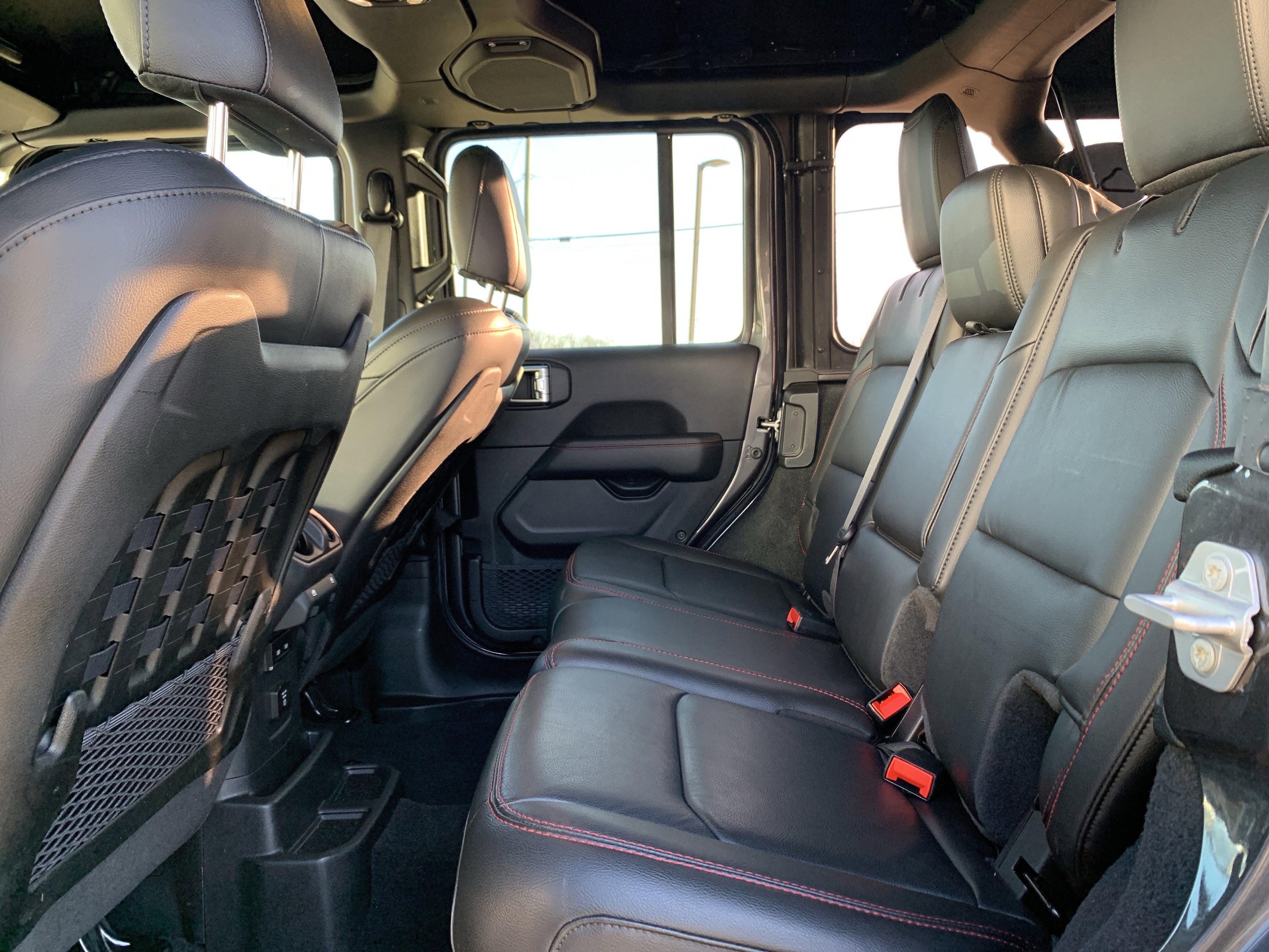 Used 2023 Jeep Wrangler Unlimited Rubicon image 32