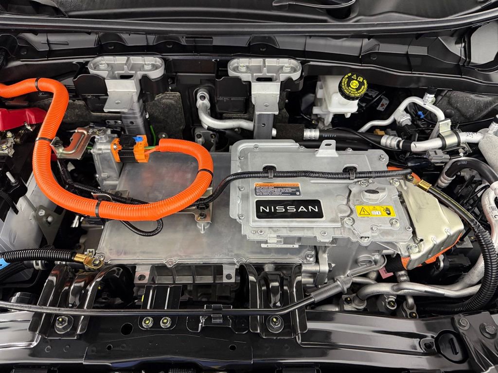 Used 2025 Nissan Ariya FWD image 34