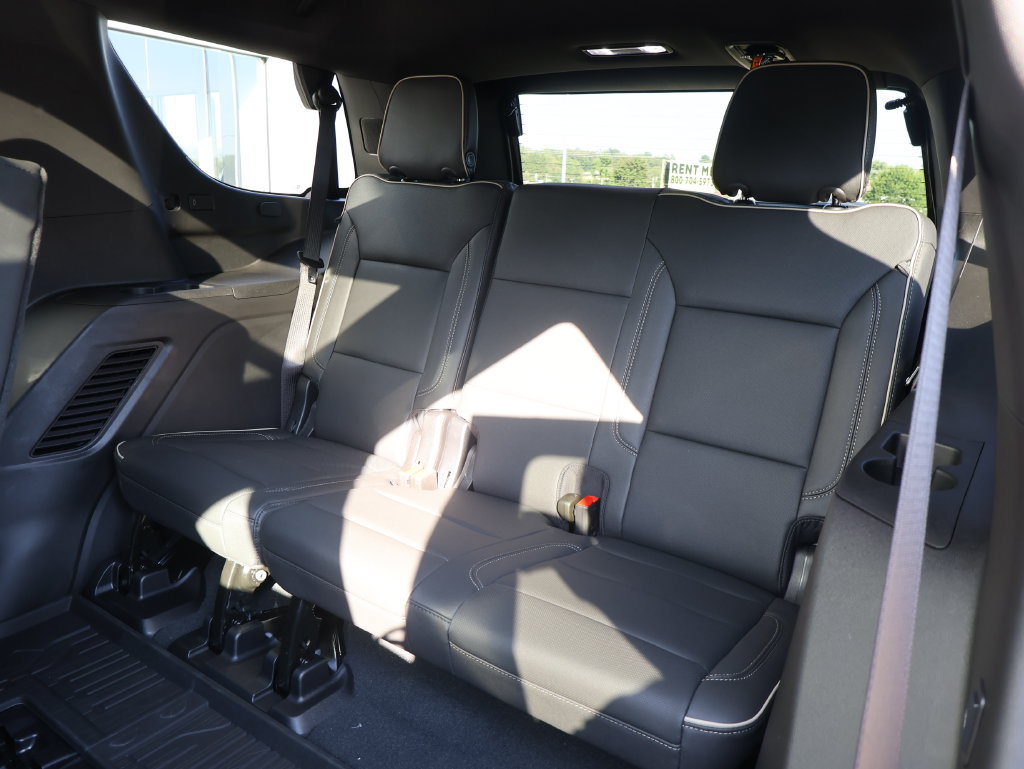 New 2026 GMC Yukon Elevation w/ Technology Package AWD/4WD image 32