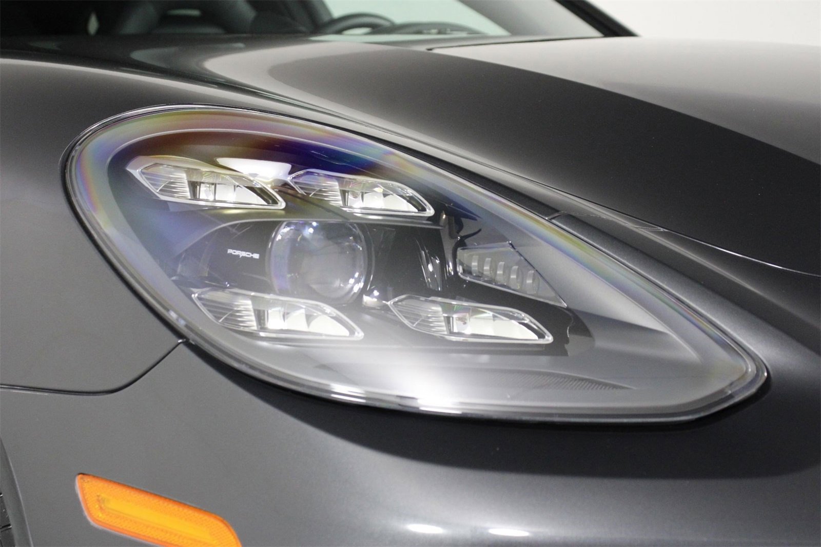 Used 2023 Porsche Panamera GTS image 27