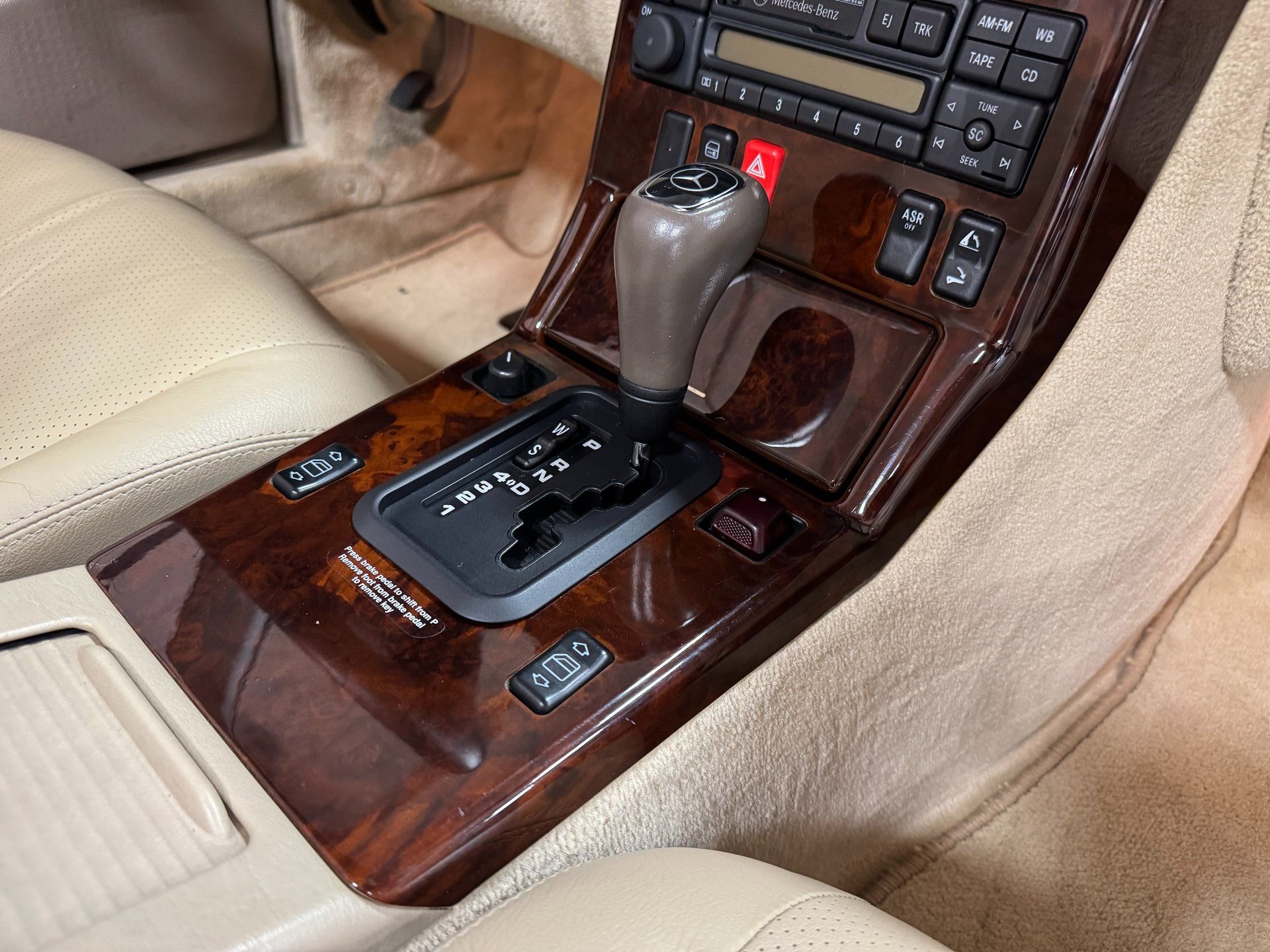 Used 1997 Mercedes-Benz SL 320 image 40