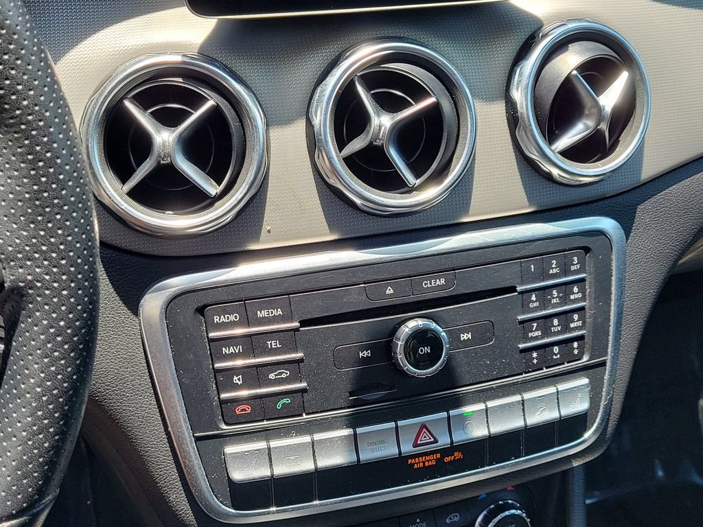 Used 2020 Mercedes-Benz GLA 250 4MATIC image 27