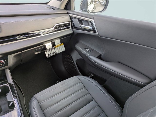 New 2026 Mitsubishi Outlander SE image 19