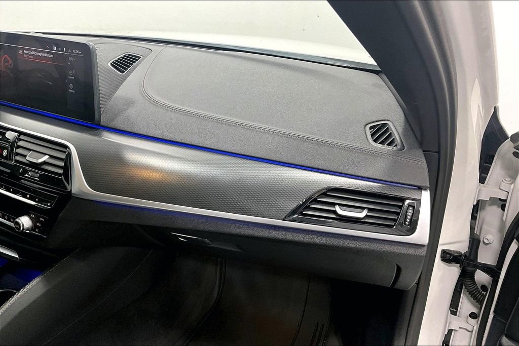 Used 2023 BMW 530i w/ M Sport Package image 16