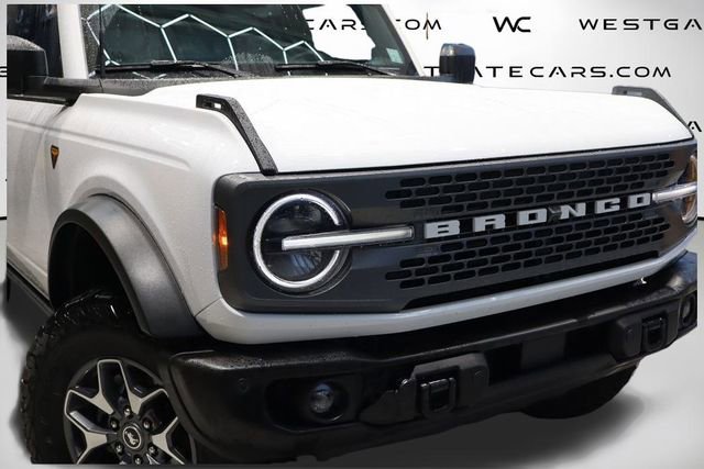 Used 2023 Ford Bronco Badlands image 40