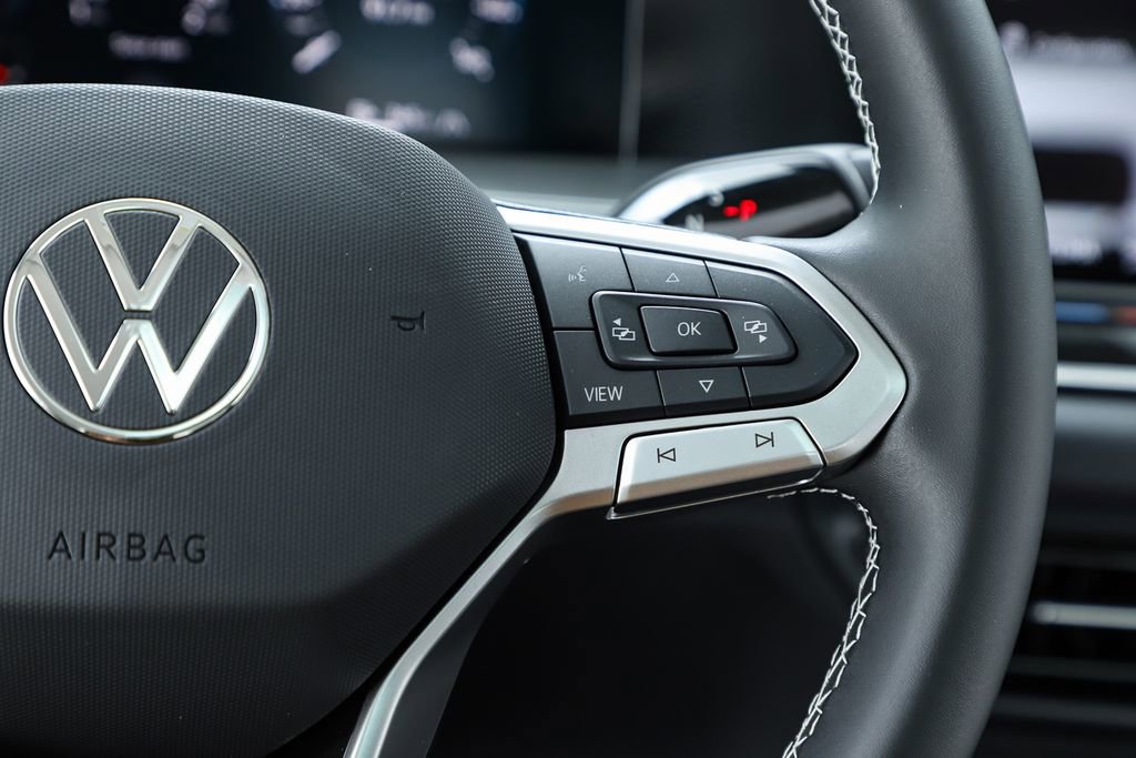 New 2026 Volkswagen Tiguan SE image 60