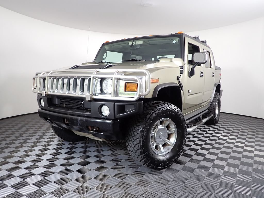 Used 2005 HUMMER H2 SUT w/ Preferred Equipment Group AWD/4WD image 2