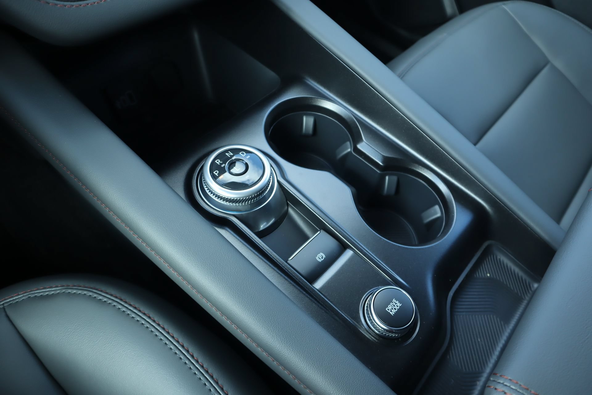 New 2026 Ford Explorer Active w/ Active Comfort Package RWD image 9