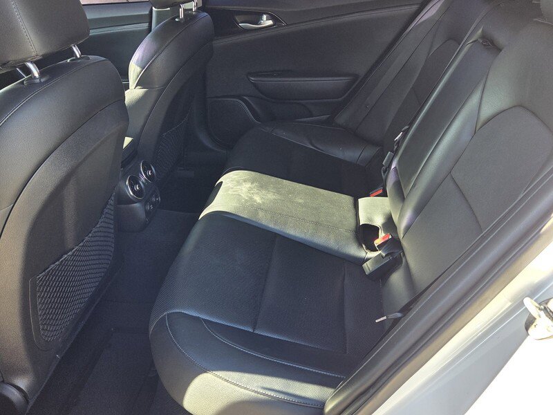 Used 2019 Kia Stinger image 10