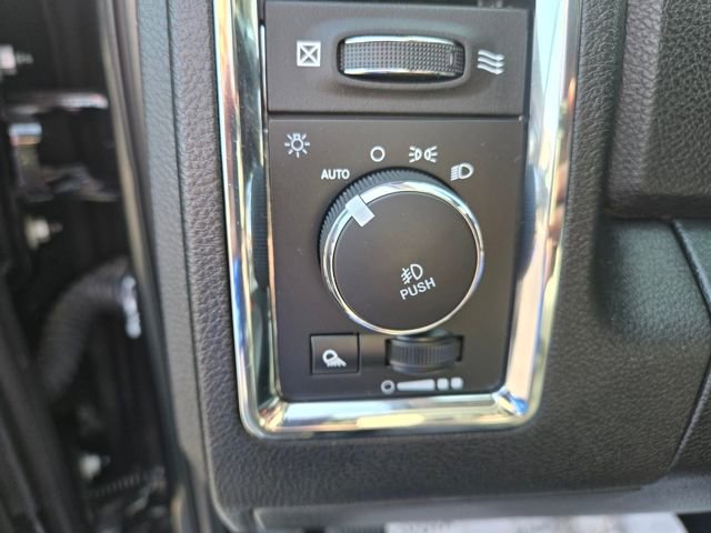 Used 2018 RAM 1500 Laramie w/ Convenience Group image 15