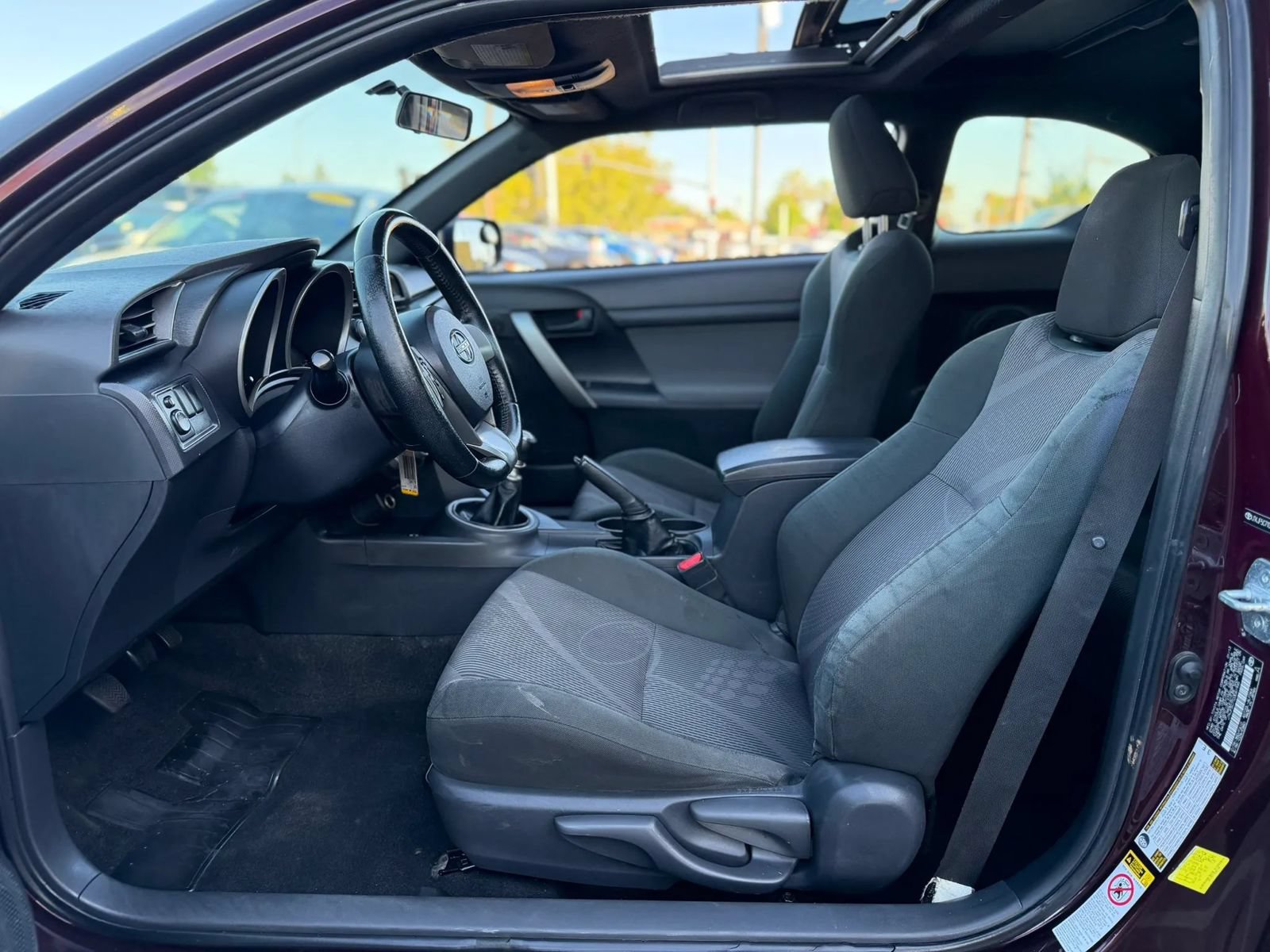 Used 2013 Scion tC FWD image 9
