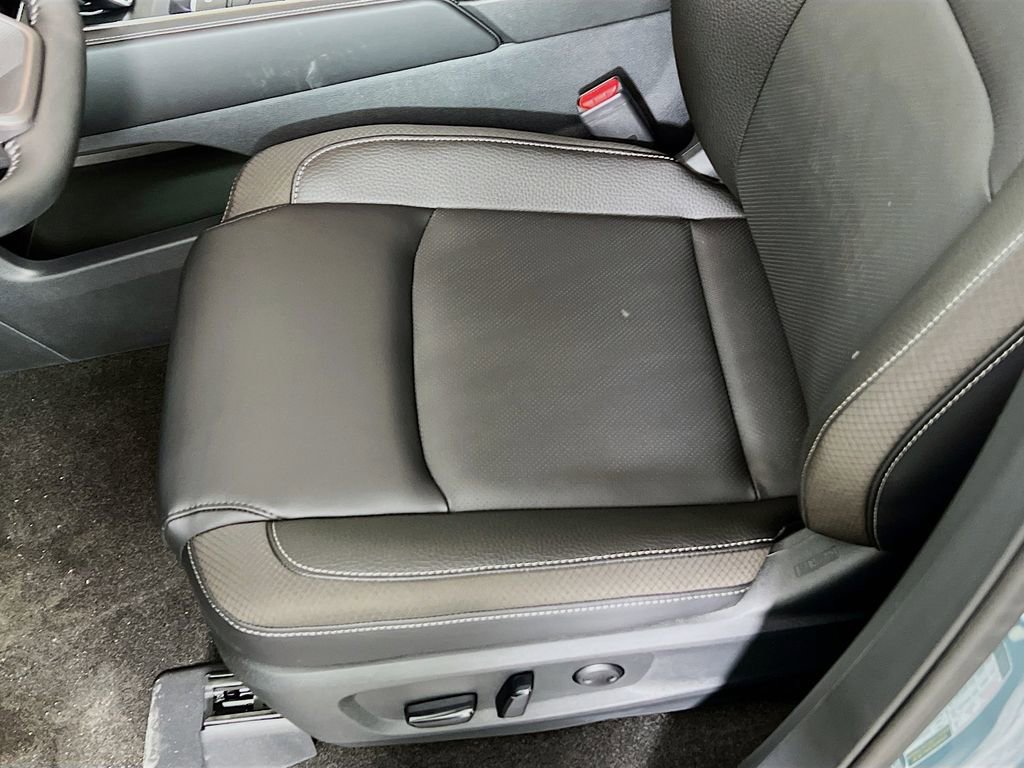New 2026 Nissan Pathfinder SL image 16