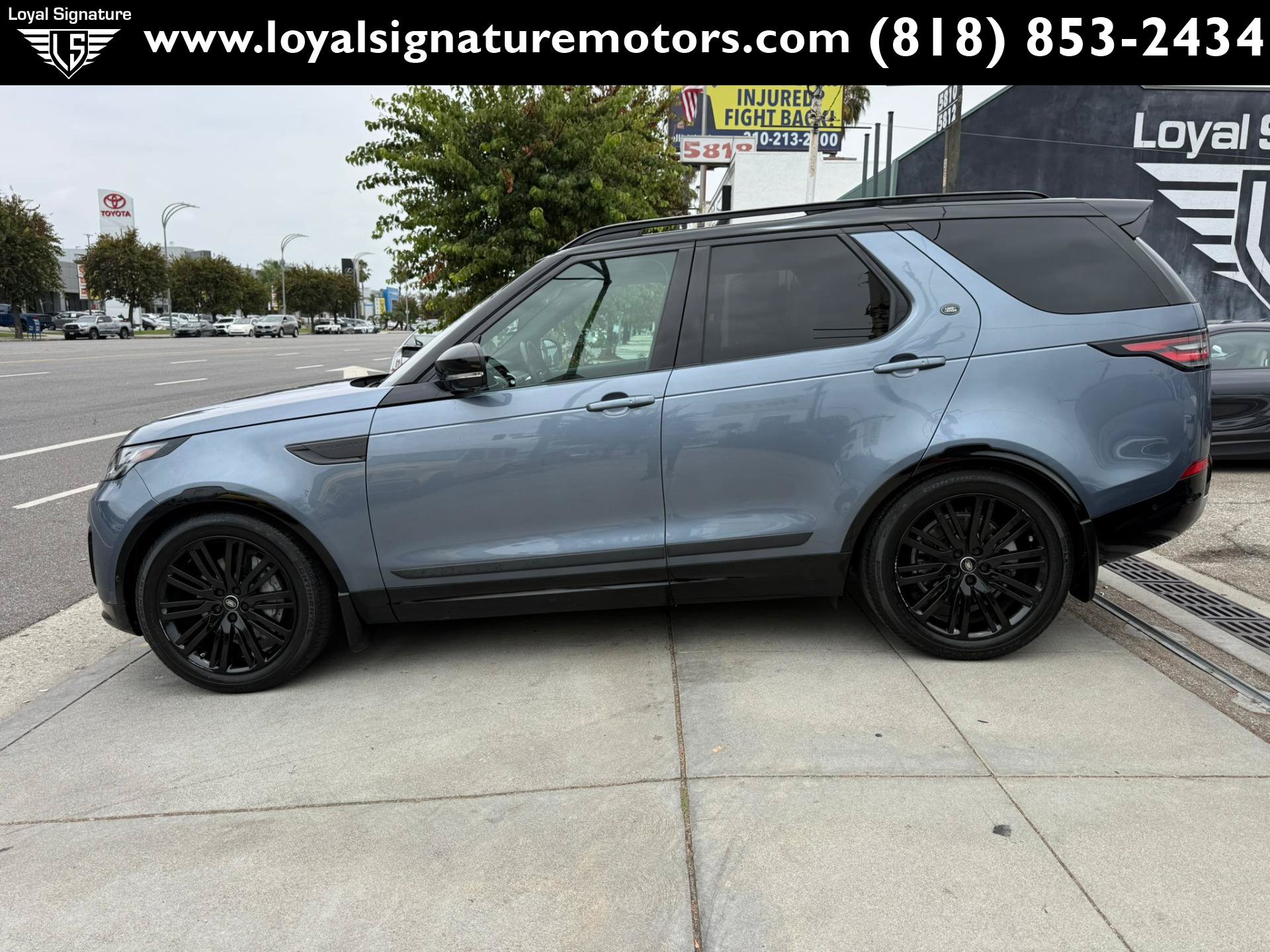 Used 2019 Land Rover Discovery HSE AWD/4WD image 4