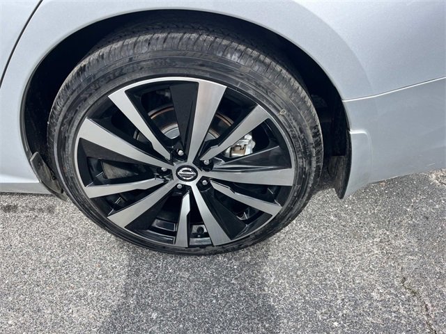 Used 2020 Nissan Altima 2.5 Platinum image 11