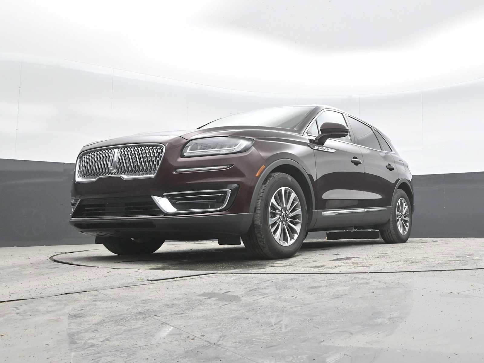 Used 2019 Lincoln Nautilus Select AWD/4WD image 44