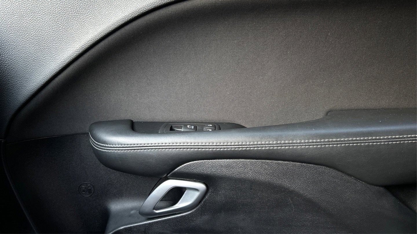 Used 2015 Dodge Challenger R/T RWD image 41