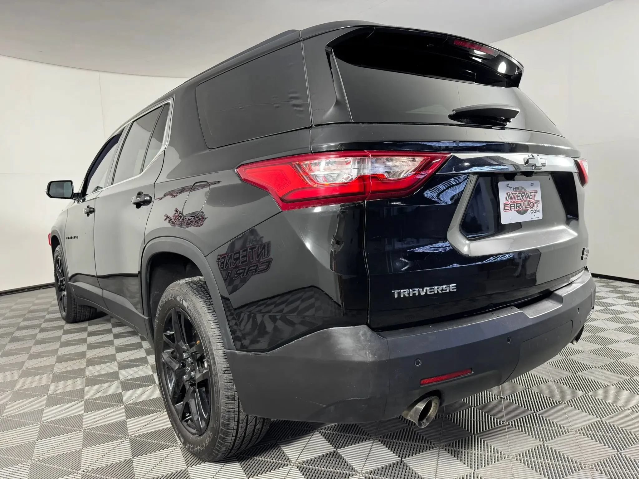 Used 2020 Chevrolet Traverse LT FWD image 26