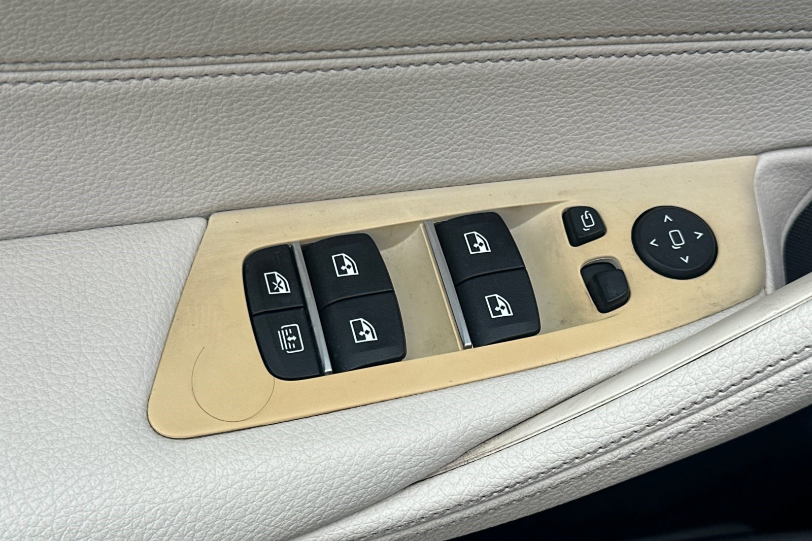 Used 2018 BMW 530e RWD image 13