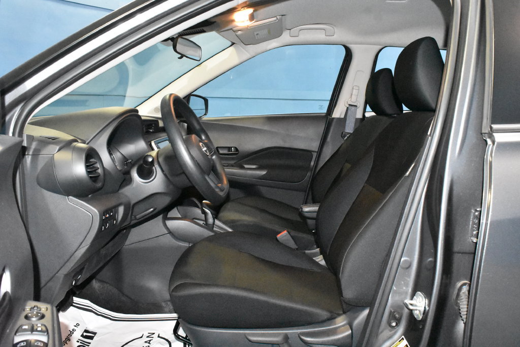 Certified 2025 Nissan Kicks Play S FWD image 6