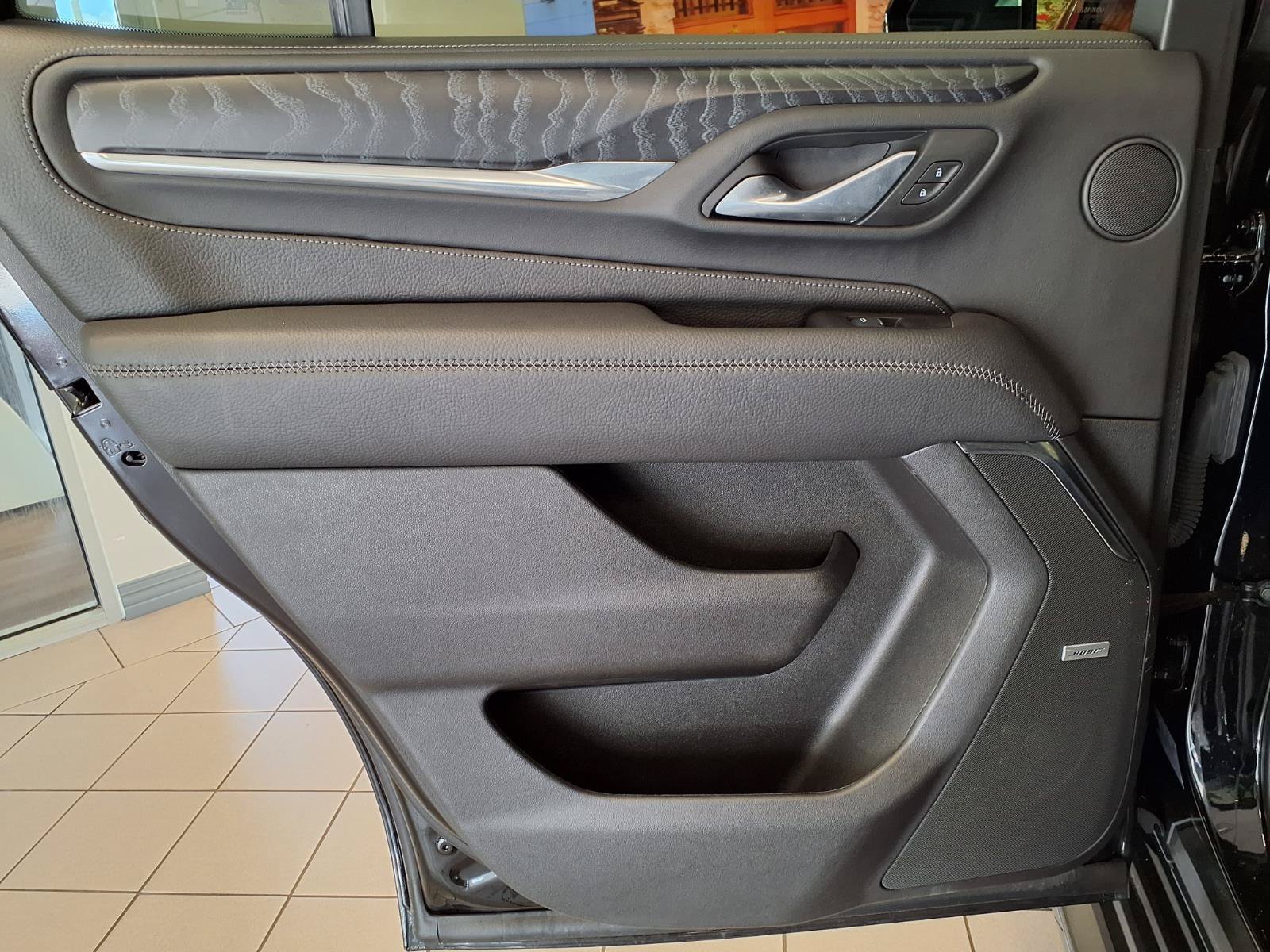 Used 2024 GMC Yukon Denali RWD image 19