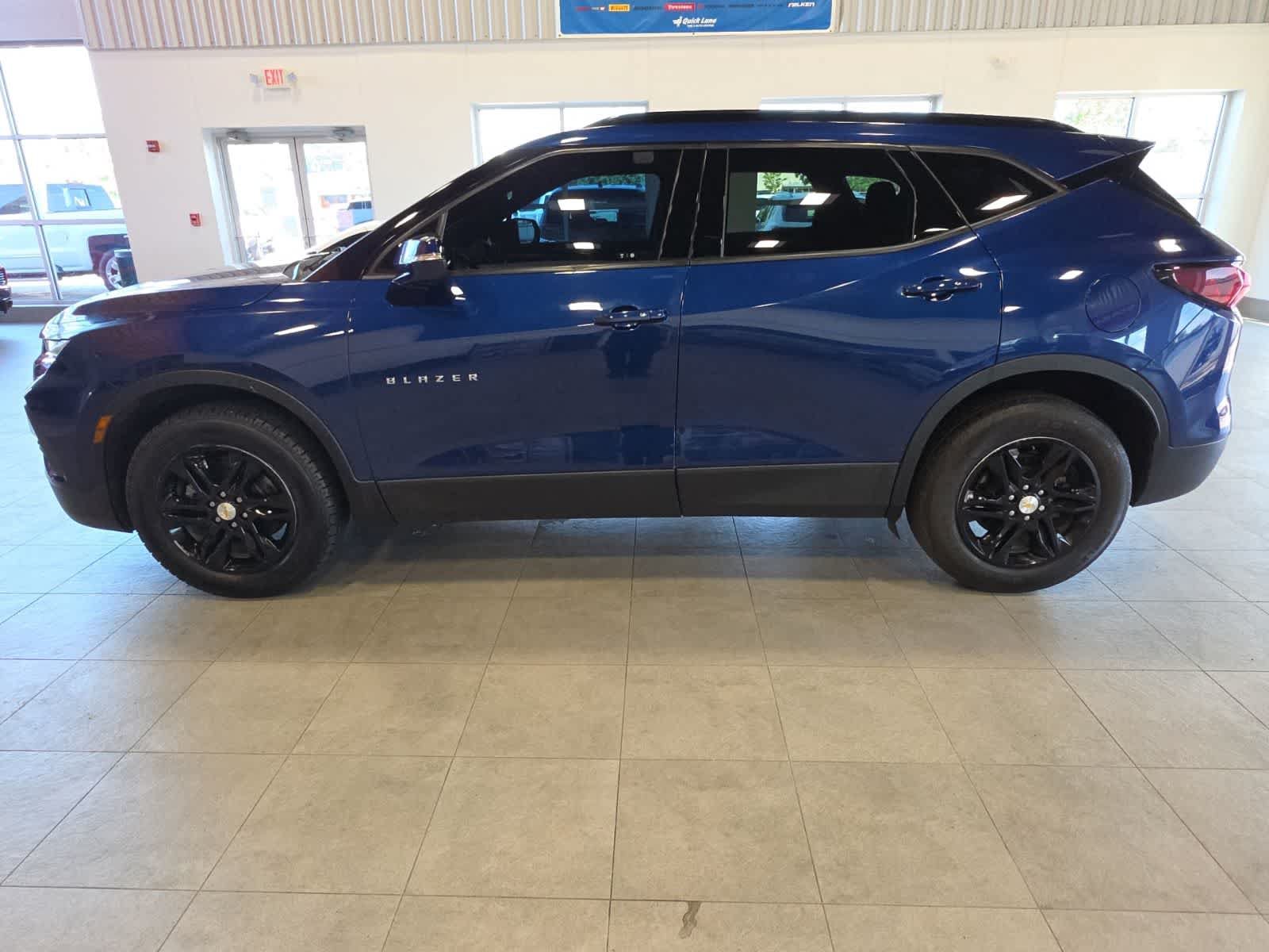 Used 2022 Chevrolet Blazer LT FWD image 12