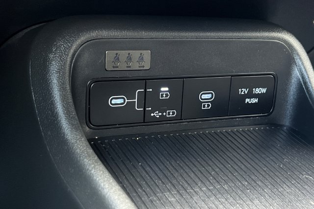 Used 2025 Hyundai Kona SEL AWD/4WD image 38