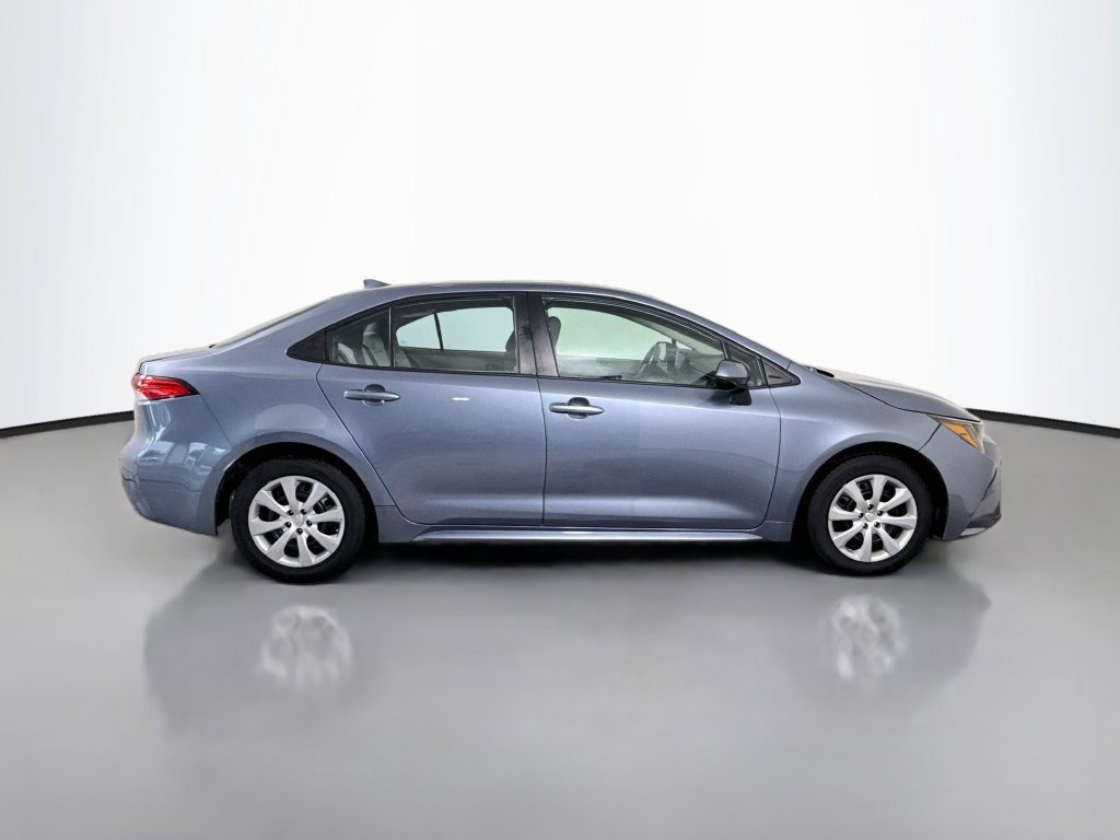 Used 2022 Toyota Corolla LE FWD image 11