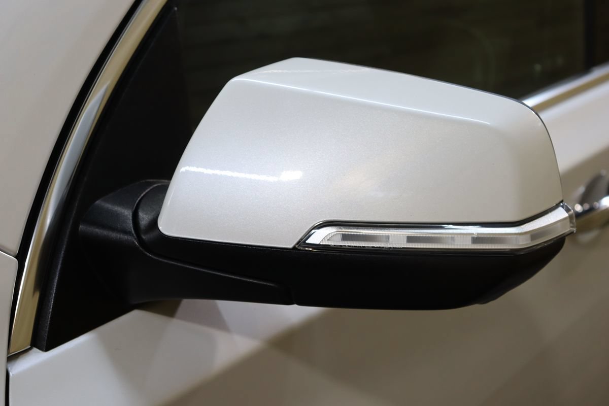 Used 2023 Chevrolet Traverse Premier FWD image 15