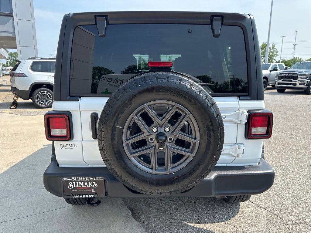 Used 2024 Jeep Wrangler Unlimited Sport AWD/4WD image 6