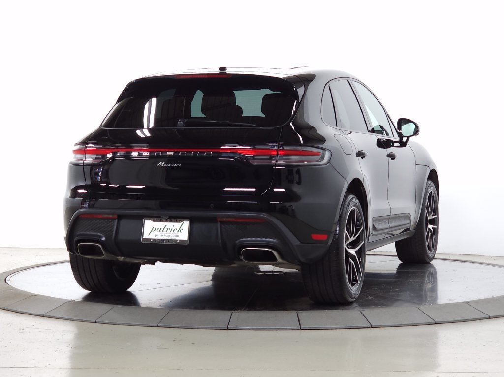 Used 2024 Porsche Macan Turbo AWD/4WD image 9