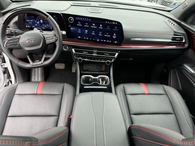 Used 2025 Chevrolet Traverse RS image 21