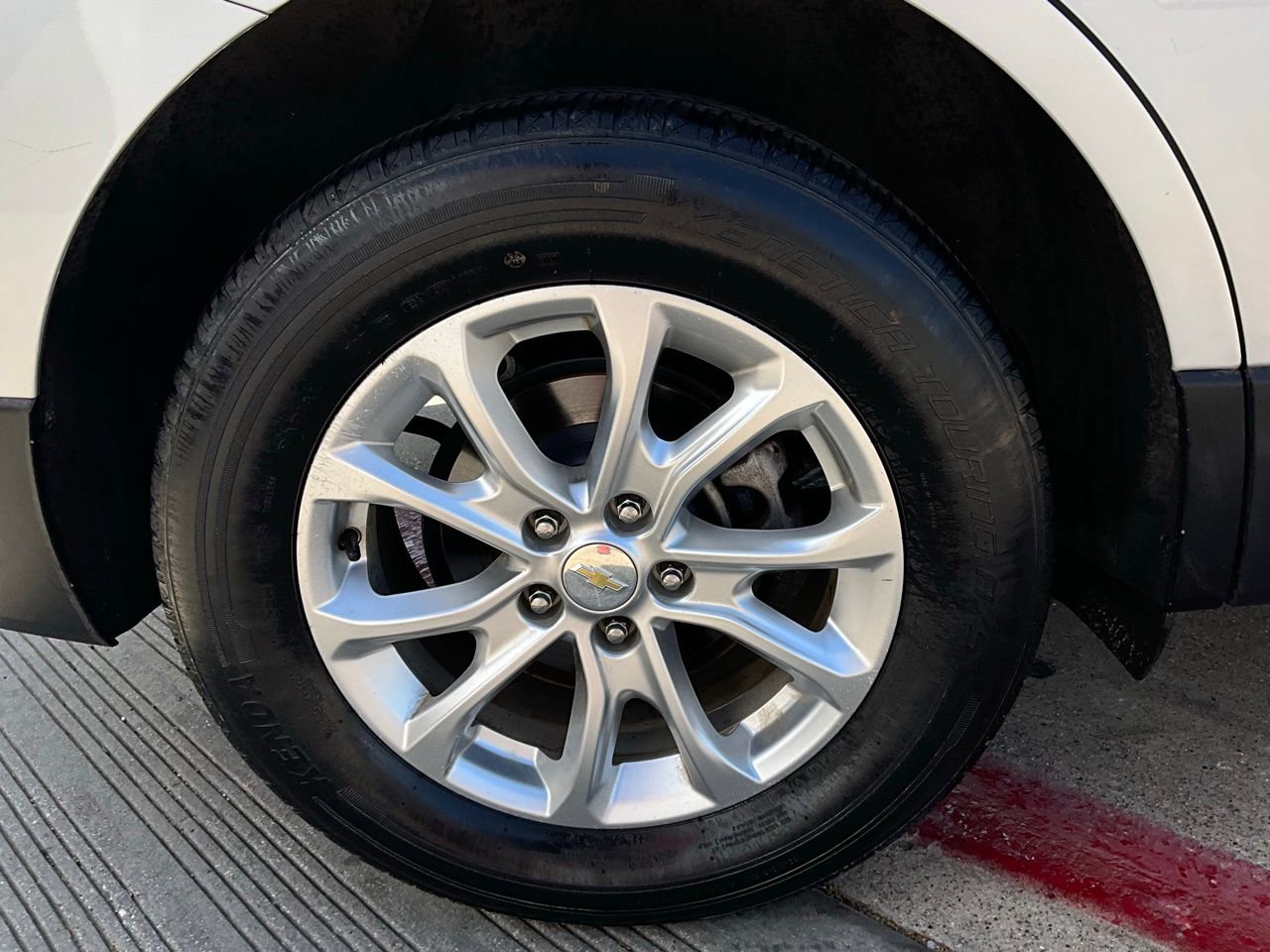 Used 2020 Chevrolet Equinox LT image 9