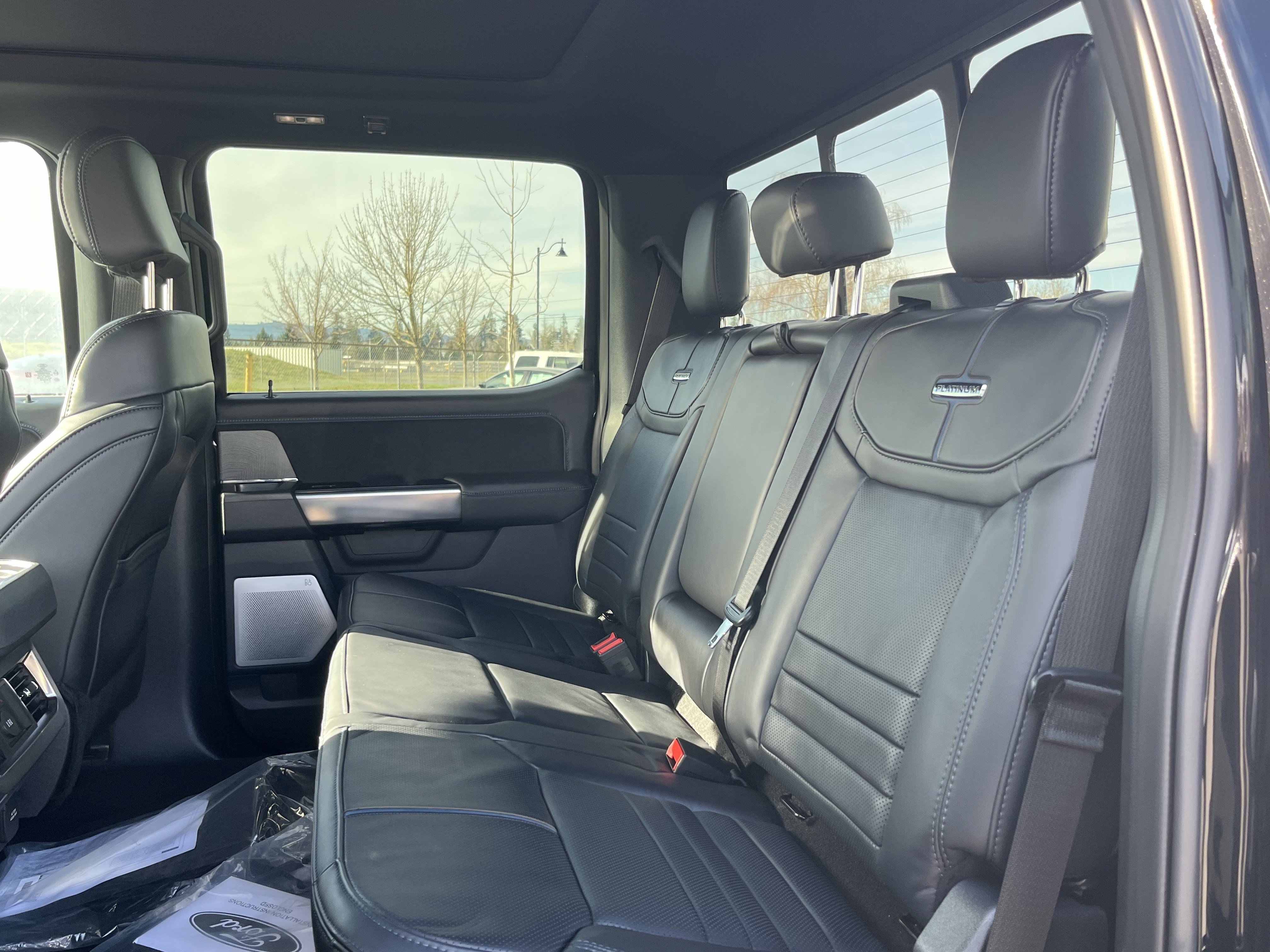 Used 2025 Ford F450 Platinum w/ FX4 Off-Road Package image 16