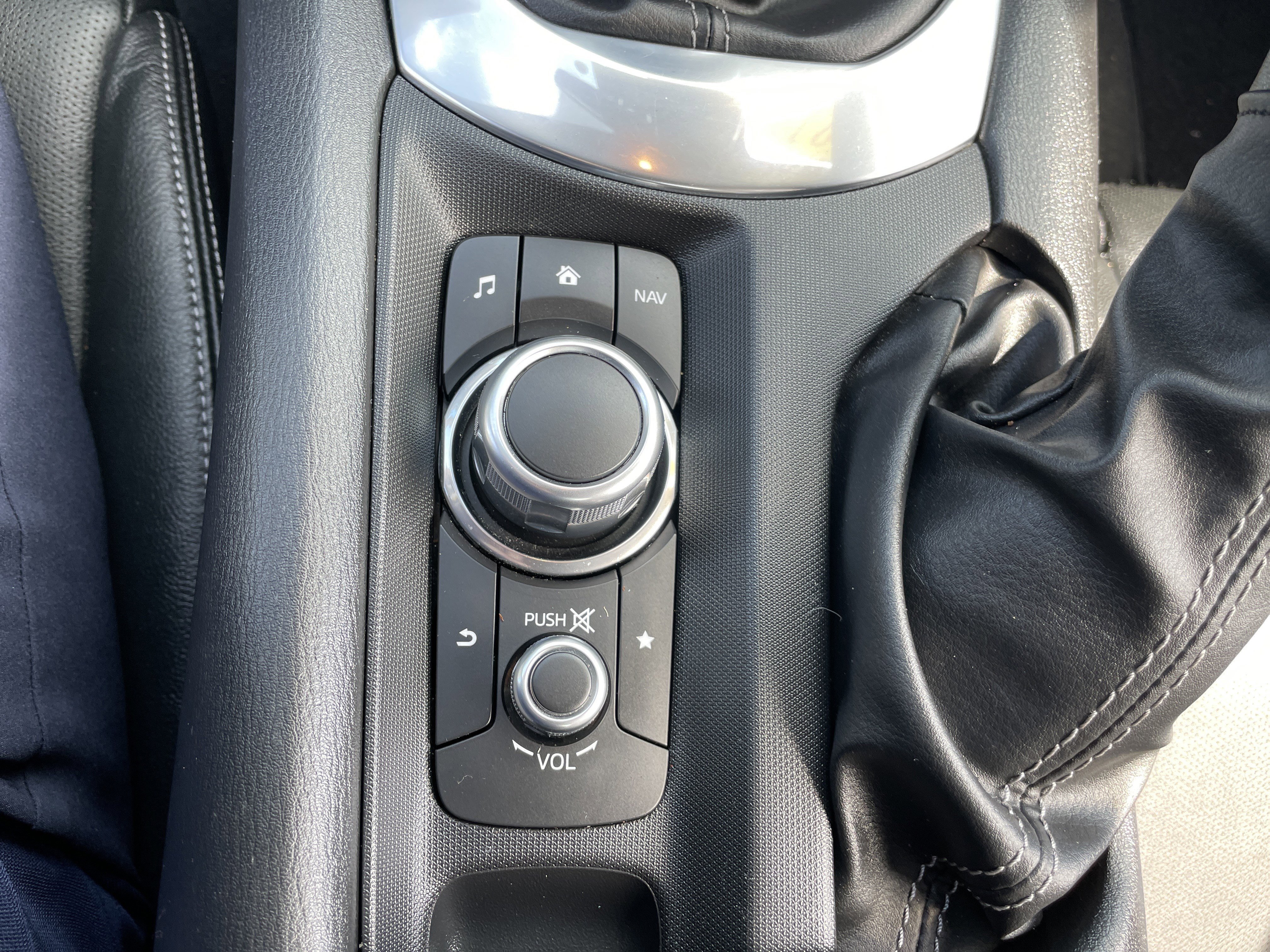 Used 2021 MAZDA MX-5 Miata RF Grand Touring image 27