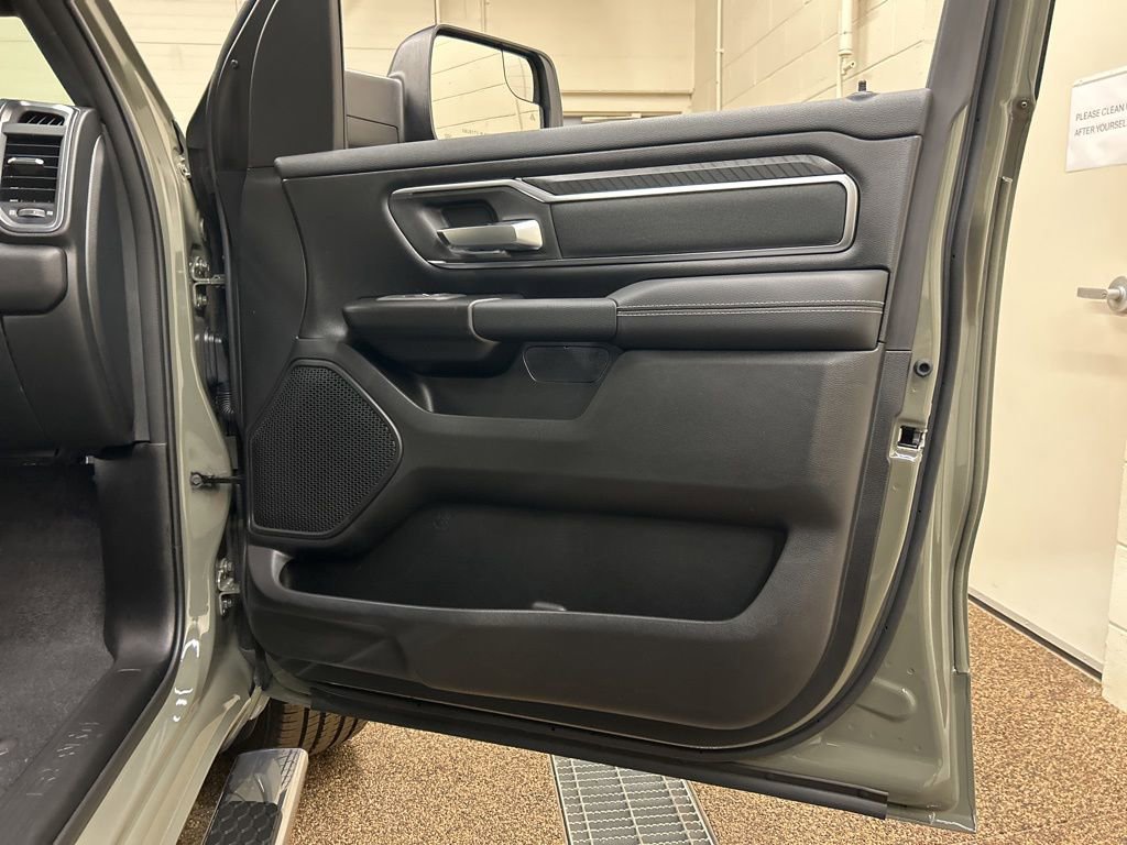 New 2026 RAM 1500 Big Horn AWD/4WD image 16