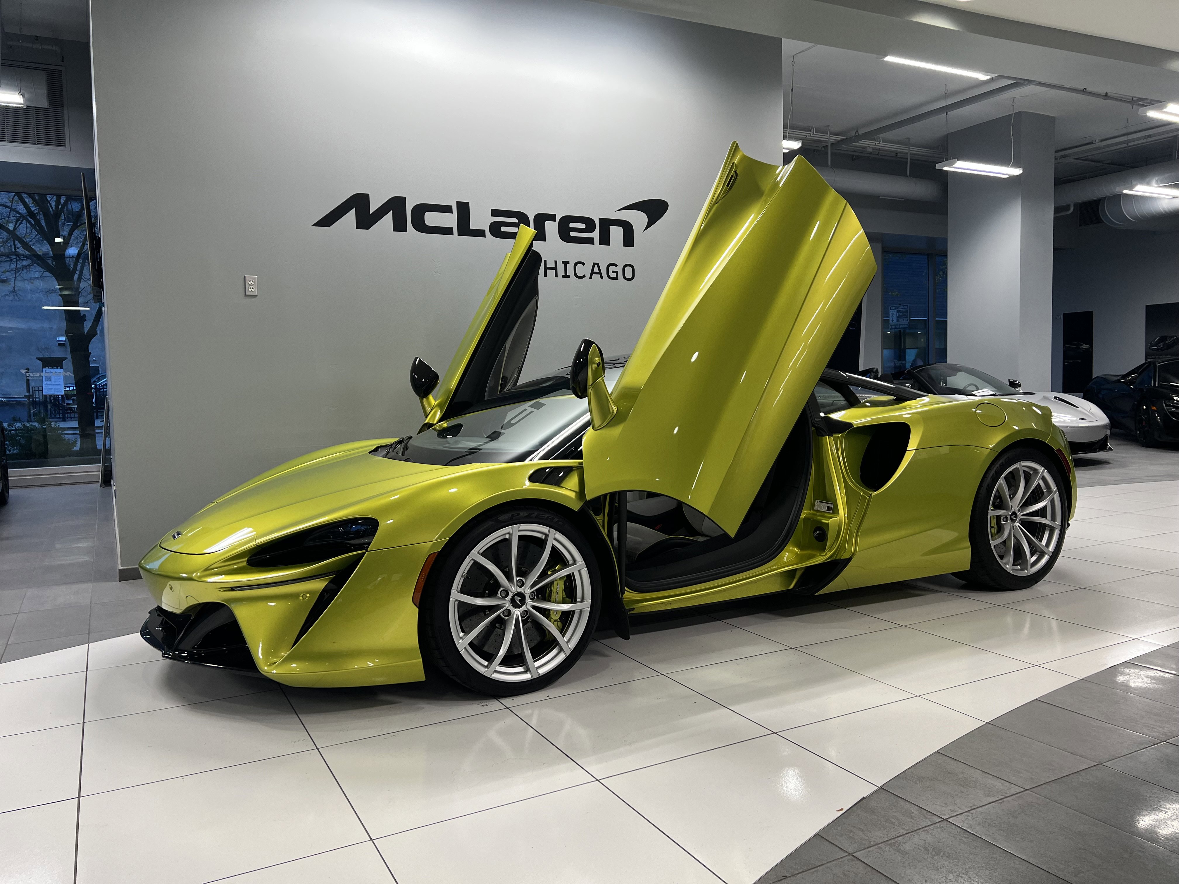 Used 2024 McLaren Artura