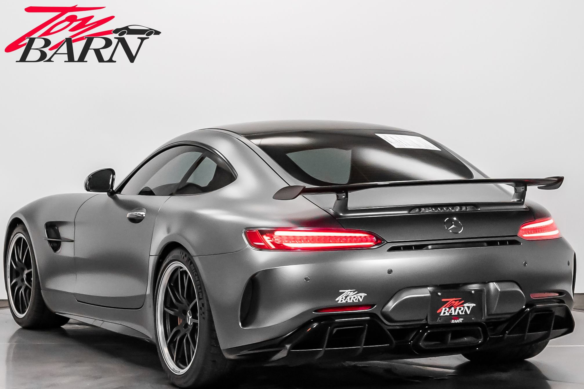 Used 2018 Mercedes-Benz AMG GT R image 3