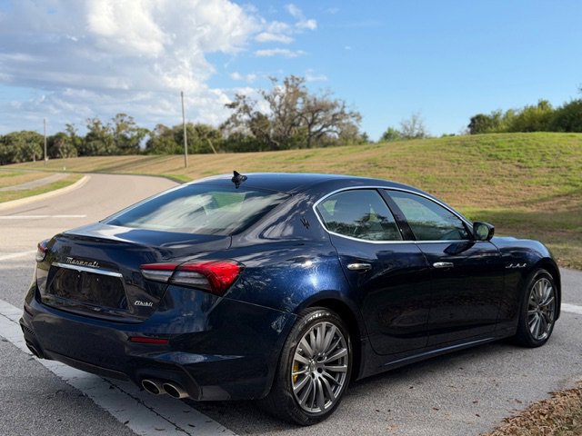 Used 2022 Maserati Ghibli Modena image 5
