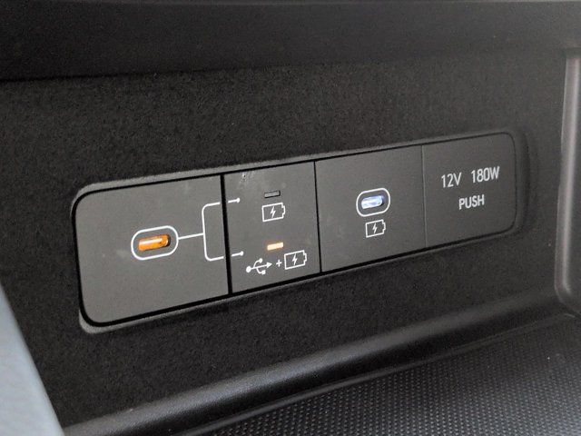 Used 2025 Hyundai Sonata SE FWD image 19
