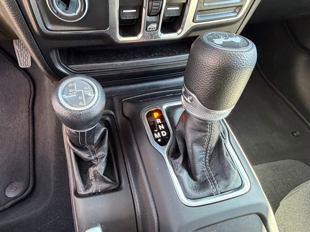 Certified 2025 Jeep Wrangler Unlimited Sahara image 27