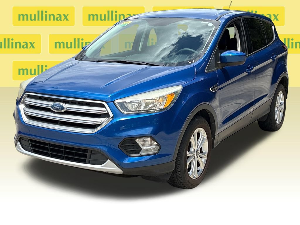 Used 2017 Ford Escape SE w/ SE Cold Weather Package FWD image 12